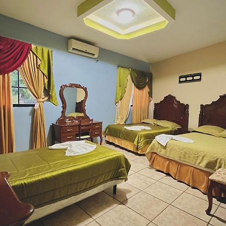 Hotel Cuna Maya B Y B Copan Екстер'єр фото